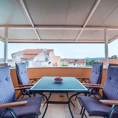 Marina 4 4-0 By Interhome Daire *